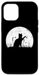 Coque pour iPhone 14 Chat avec papillon, coucher de soleil blanc