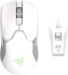 Ultimate avec Station de Charge - Souris Gaming sans Fil avec Technologie HyperSpeed (Capteur Optique Focus+ 20K DPI, Design Léger 74g, Eclairage Chroma RGB) Blanc Mercury