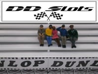 F609 – DD Slots Carrera Scalextric Track-side Figure Group of Seated Spectato...