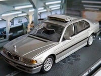 JAMES BOND BMW 750IL TOMORROW NEVER DIES 1/43 PIERCE BROSNAN ISSUE CAR K8976Q/=/