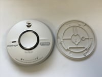 FIRE ANGEL SMOKE ALARM MULTI SENSOR BATTERY POWERED 10YR SEALED UNIT ST-622T