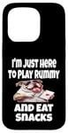 Coque pour iPhone 15 Pro Funny I'm Just Here To Play Rummy And Eat Snacks Jeu de cartes