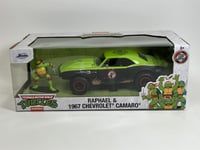 TMNT Raphael and 1967 Chevrolet Camaro 1:24 Scale Jada 253285001