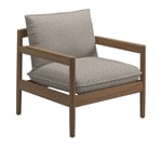 Gloster - Saranac Lounge Chair - Fabric Grade D - Wave Buff - Loungestoler - Mark Gabbertas - Tre farget - Tre