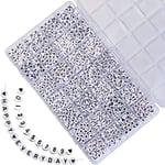 Adwzy Lot de 1400 perles avec lettres de l'alphabet de A à Z - 7 x 4 mm - Perles en forme de cœur et chiffres - Pour bracelets, bijoux, bricolage