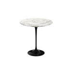 Knoll - Saarinen Round Table - Småbord, Svart underrede, skiva i matt vit Calacatta marmor, Ø 51 - Sidobord - Eero Saarinen - Svart - Metall/Trä