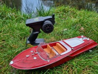 2.4 GZ High-Speed Radio Remote Control RC Boat Western Yacht Speed Boat 15 km/h