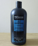 TRESemmé - "Rich Moisture" Shampoo, Vitamin E. 900 ml.