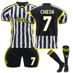 23/24 Ny säsong Hem Juventus F.C. CHIESA Nr 7 Barn Jersey-paket Barn-28