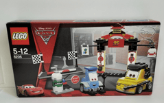 Lego Cars 8206 Tokyo Pit Stop Cars 2011 Disney Pixar Neuf New Sealed Scellé