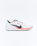 NIKE AIR ZOOM PEGASUS 40 SAIL/BLACK-WHITE-BRIGHT CRIMSON Herr SAIL/BLACK-WHITE-BRIGHT CRIMSON