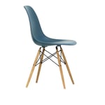 Vitra - Eames Plastic Chair DSW - 83 Sea Blue - Ash Honey Tone - Spisestoler - Charles & Ray Eames - Blå - Metall/Tre/Plast