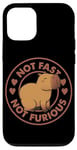 Coque pour iPhone 12/12 Pro Badge parodie du film Capybara avec inscription « Not Fast Not Furious »