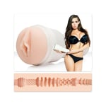 Fleshlight Girls: Madison Ivy, Beyond Ljus hudfärg