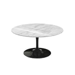 Knoll - Saarinen Round Table - Soffbord, Svart underrede, skiva i matt Statuarietto marmor, H: 38, Ø 91 - Sohvapöydät - Eero Saarinen - Musta,Valkoinen - Metalli/Kivi