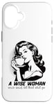 Coque pour iPhone 16 Plus Café humoristique rétro sage femme avec citation inspirante esthétique