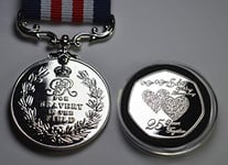 Beautiful 25th SILVER WEDDING ANNIVERSARY Commemorative & Capsule with 'Bravery in the Field' Service Medal! Gift/Present 25 Years Together 999 Silver