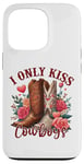 Coque pour iPhone 13 Pro I Only Kiss Cowboys Tee Bottes de cowboy western Saint-Valentin