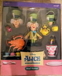 Alice in Wonderland Disney Ultimates Action Figure The Tea Time Mad Hatter 