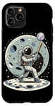 Coque pour iPhone 11 Pro Astronaute joueur de baseball Space Moon Spaceman Hitter