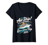 Womens Mother Daughter Trip 2025 Cruise Vacation Mom Matching V-Neck T-Shirt