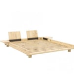 Lit futon SOCIAL pin laqué naturel couchage 160x200 cm avec 2 dossiers et 2 tables d'appoint KARUP