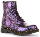 DR MARTENS Femme 8 Eye Boot, Black/Blue Viper Croc Emboss, 39 EU