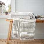 Catherine Lansfield Flint Cosy Faux Fur 130x170 cm Blanket Throw Silver Grey