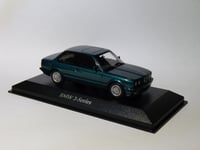 BMW série 3 E30 de 1986 vert au 1/43 de Minichamps / Maxichamps 940024002