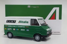 Modèle 1/18 Camion Furgon Fiat 1977 Assistance Auto Rally Lancia Laudoracing