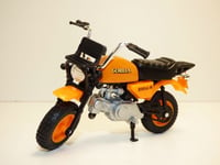 MOTO HONDA Monkey GORILLA Z50J-III orange 1/18 no Skyteam