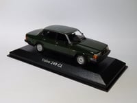 Volvo 240 GL Berline de 1986 Vert au 1/43 de Minichamps / Maxichamps 940171404