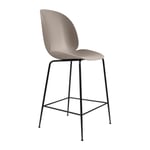 Gubi - Beetle Counter Chair Unuph. 65 cm - New Beige/Black - Baarituolit & baarijakkarat - GamFratesi - Metalli/Puu