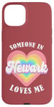 Coque pour iPhone 15 Plus Quelqu'un à Newark m'aime City Heart