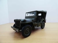 JEEP WILLYS 1/18 US Army capote fermée WW2