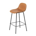 Muuto - Fiber Bar Stool W. Backrest Tube Base 65 cm Refine Leather Cognac/Black - Brun - Brun - Barstolar - Metall/Syntetiskt