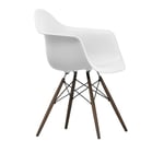 Vitra - Eames RE Plastic Armchair DAW 85 Cotton White, Dark Maple - Ruokapöydän tuolit - Charles & Ray Eames - Valkoinen - Metalli/Muovi