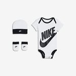 Nike Baby (0–6M) 3-Piece Set