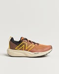 New Balance Running FuelCell Venym  Infield Clay