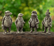 Set 4 Wind in the Willows Mini Resin Home Statue Badger Toad Mole Ratty Ornament