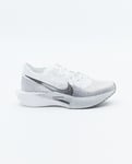 NIKE M ZOOMX VAPORFLY NEXT% 3 WHITE/DK SMOKE GREY-PARTICLE GREY Herr WHITE/DK SMOKE GREY-PARTICLE GREY