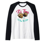 Wheel of Time It's Time To Toss The Dice Mat Quote Raglan Baseball Tee