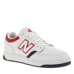 Baskets New Balance tennis en cuir blanches avec dessin brodé en rouge sur la languette