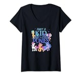 My Little Pony: A New Generation A Kid Who Loves Ponies T-Shirt avec Col en V