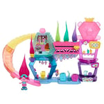 Mattel Trolls Band Together Toys, Mount Rageous Playset with Queen Poppy Small Doll & 25+ Accessories, 4 Hair Pops, HNV37