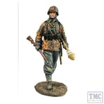 B25099 W. Britain Waffen SS Advancing with Panzerfaust WWII 1939-45