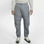 MENS NIKE TECH PACK WOVEN CARGO PANTS TROUSERS SIZE S (BV4639 065) GREY / BLACK