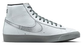 Chaussures nike sb blazer mid  77 blanc gris