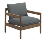 Gloster - Saranac Lounge Chair - Fabric Grade D - Wave Gravel - Loungestoler - Mark Gabbertas - Tre farget - Tre