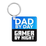 Porte-clés fantaisie amusant | Cadeau de départ pour meilleur ami, collègue de travail | Cadeau de départ | Dad by Day Gamer By Night | Accessoire clé blague | KBH15, multicolore, 5.8cm x 5.8cm